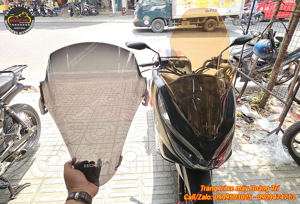 Kính chắn gió HTR lắp chuẩn PCX 2018